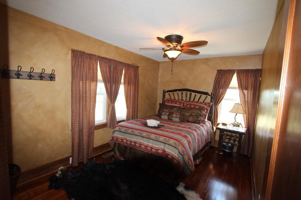 Clover Cliff Ranch Bed And Breakfast Elmdale Exteriör bild